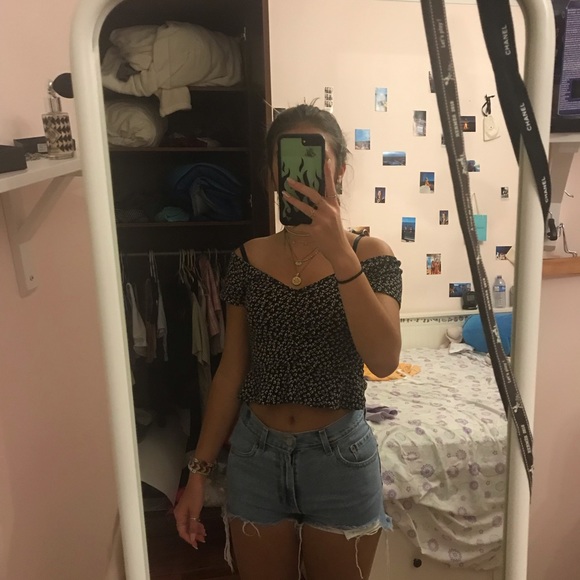 Floral top - Picture 1 of 2